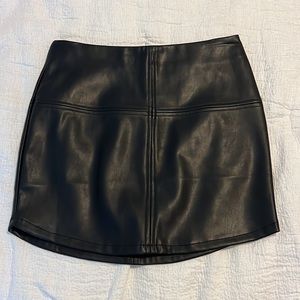 Vegan leather skirt. Lulu’s size Med. fits true to size. Worn once!